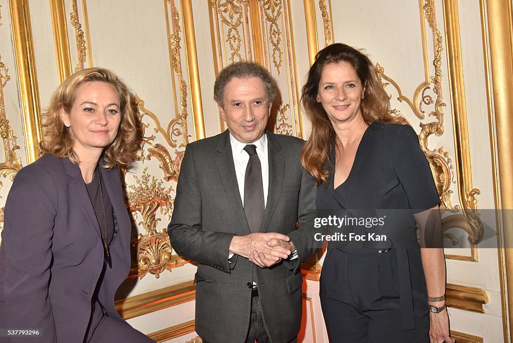 "Autistes Sans Frontieres" :  Gala Dinner Arrivals at Hotel Marcel Dassault In Paris