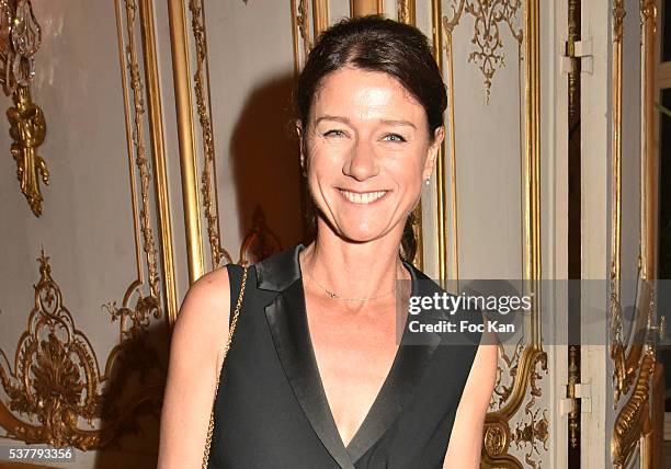 Presenter Carole Gaessler attends "Autistes Sans Frontieres" : Gala Dinner Arrivals at Hotel Marcel Dassault on June 2, 2016 in Paris, France.