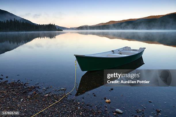 lac cascapédia - parc national de la gaspésie stock pictures, royalty-free photos & images