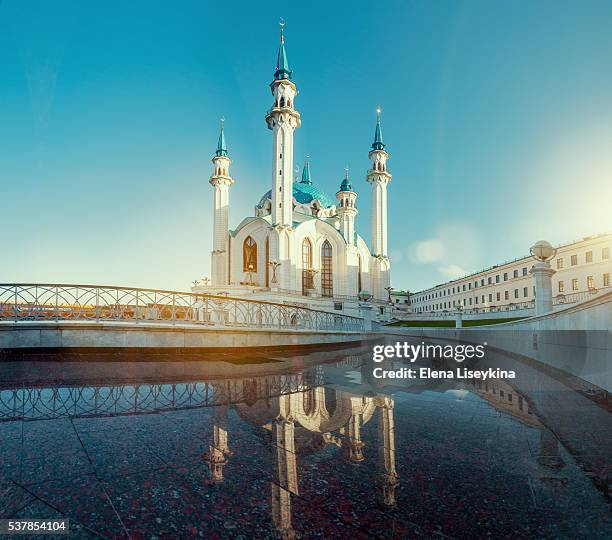 qol sharif mosque in kazan. russia - kul sharif mosque stockfoto's en -beelden