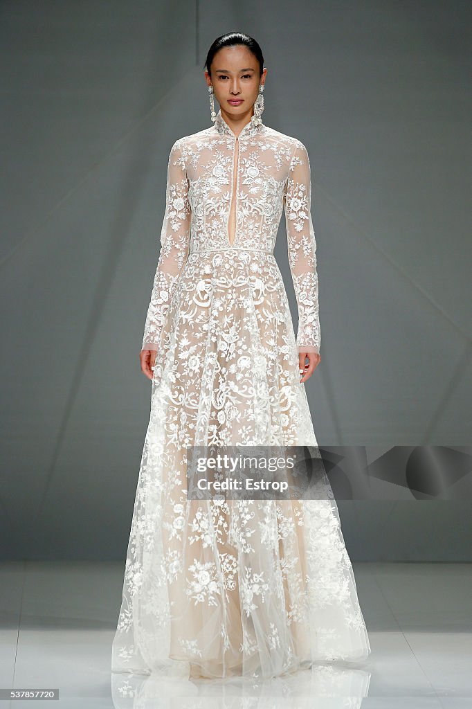 Naeem Khan - Catwalk -Barcelona Bridal Week 2016 - Day 2