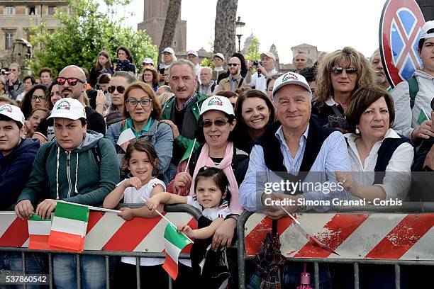 People wait for the celebration and military parade for the 70th anniversary of the Italian Republic, on June 2, 2016 in Rome, Italy.