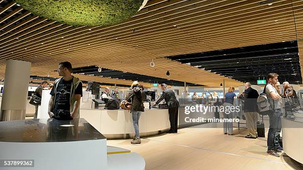 security point at the airport - schiphol airport stockfoto's en -beelden