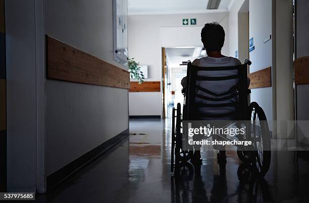 há sempre luz no fundo do túnel - paraplégico imagens e fotografias de stock