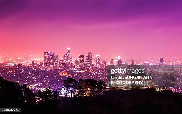 griffith observatory and downtown la - observatório do parque griffith imagens e fotografias de stock