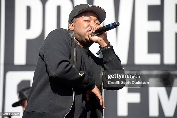 Genesis Lago Rapper Dominique Cole Photos and Premium High Res Pictures - Getty Images