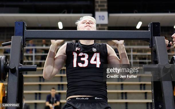 Patrik Laine does Pull-ups during the NHL Combine at HarborCenter on June 4, 2016 in Buffalo, New York.