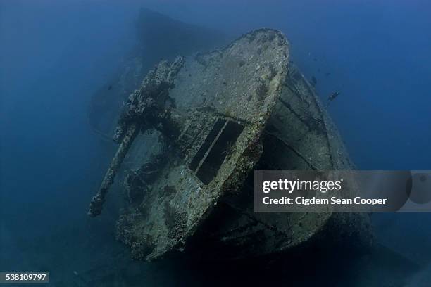 stern of the ss thistlegorm - undersea warfare stock pictures, royalty-free photos & images