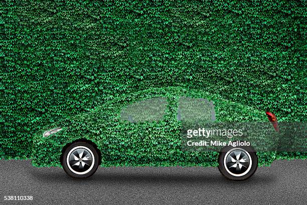 car covered in green ivy - 見えない ストックフォトと画像
