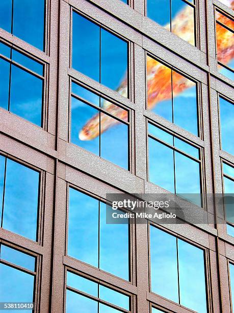 comet reflected in building windows - mike agliolo 個照片及圖片檔