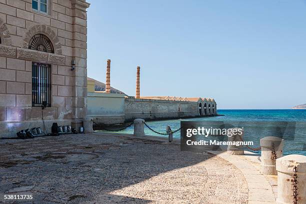 tonnara florio - promenade stock-fotos und bilder