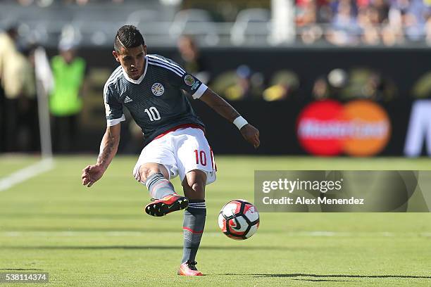 Derlis Gonzalez of Paraguay passes the ball during the 2016 Copa America Centenario Group A match between Costa Rica and Paraguay at Camping World...