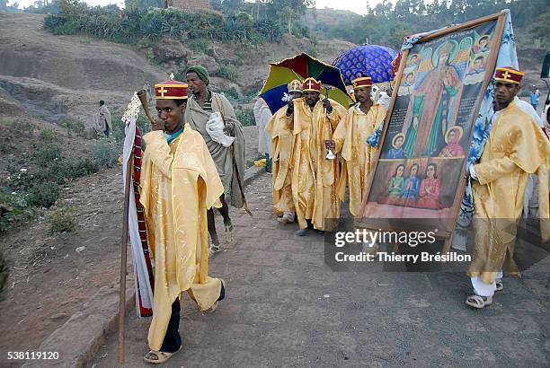 christmas procession - coptic christians stockfoto's en -beelden