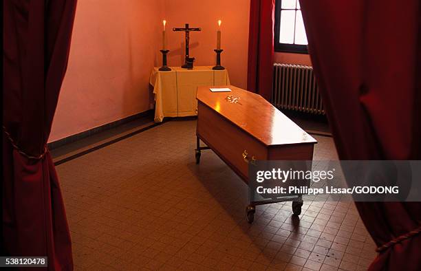 funeral chapel in hospital in paris - coffin stock pictures, royalty-free photos & images