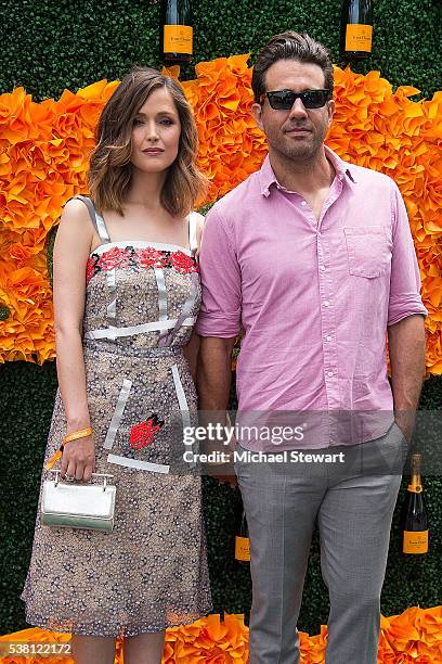 Actors Rose Byrne and Bobby Cannavale attend the 2016 Veuve Clicquot Polo Classic at Liberty State Park on June 4, 2016 in Jersey City, New Jersey.