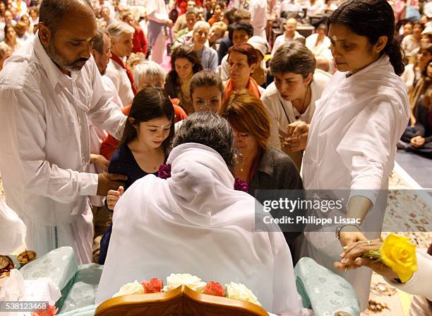 165 マーター アムリターナンダマイー Stock Photos, HighRes Pictures, and Images