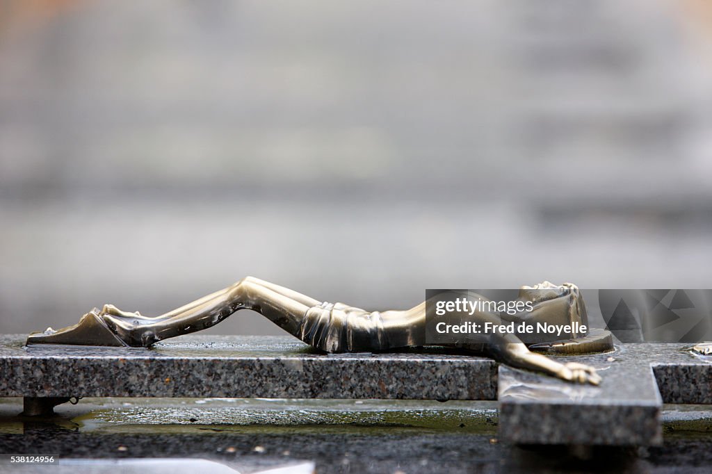 Crucifix on a tomb