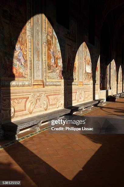 santa chiara cloister, naples - 18e eeuwse stijl stockfoto's en -beelden