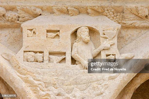 bourges cathedral west gate noah's ark - cher stock pictures, royalty-free photos & images