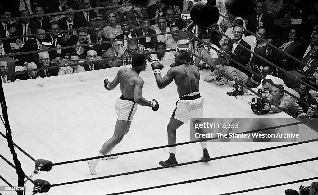 Cassius Clay vs Sonny Liston