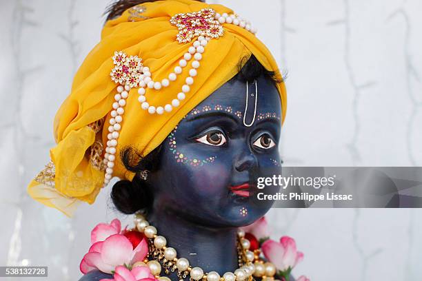 child krishna statue in bhaktivedanta manor iskcon (hare krishna) temple - krishna bildbanksfoton och bilder