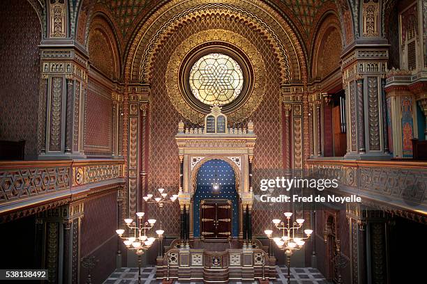 the spanish synagogue built in 1868 - synagoga bildbanksfoton och bilder