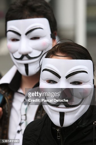 115 Female Anonymous Mask Stock Photos, High-Res Pictures, and Images -  Getty Images