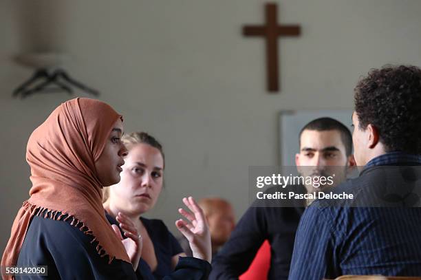 Inter Religious 185 Inter Faith Dialogue Stock Photos, High-Res Pictures, and Images ...