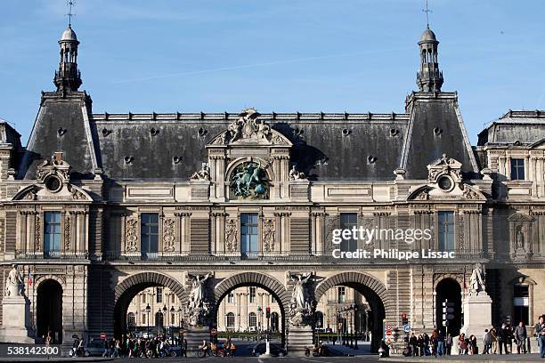 louvre - museo del louvre fotografías e imágenes de stock