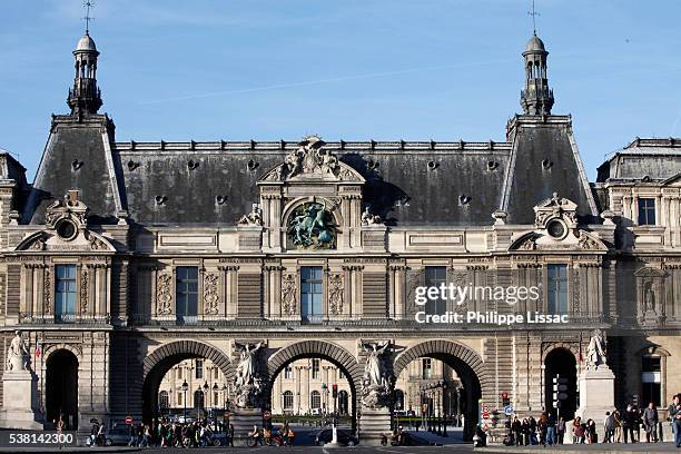 louvre - the louvre stock pictures, royalty-free photos & images