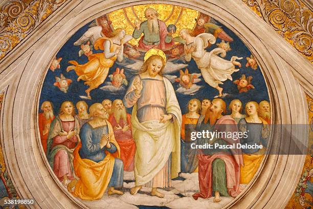 jesus and the apostles. detail of the celling. room of the fire in the borgo. vatican museum. - apostel stockfoto's en -beelden