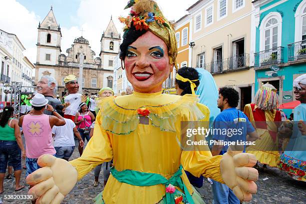 salvador street carnival in pelourinho - carnaval bahia stock-fotos und bilder