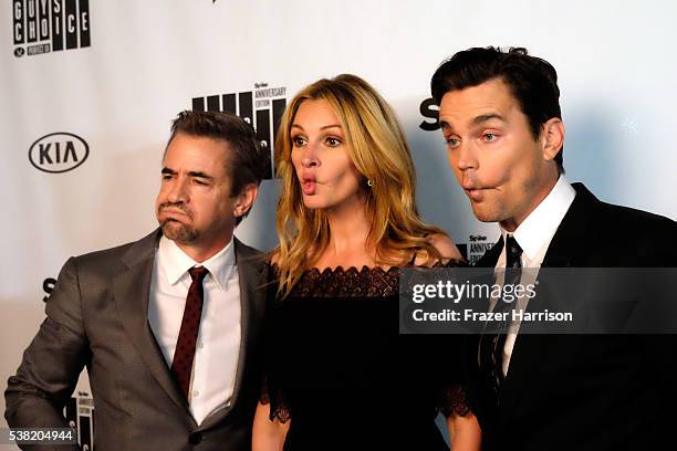 Actors Dermot Mulroney, Julia Roberts and Matt Bomer attend Spike TV's 10th Annual Guys Choice Awards at Sony Pictures Studios on June 4, 2016 in...