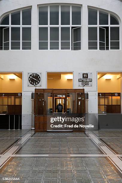 the austrian postal savings bank building (german language: österreichische postsparkasse) is a famous modernist building in vienna, designed and built by the architect otto wagner. - austrian culture stock pictures, royalty-free photos & images