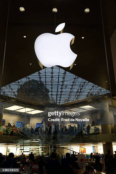 apple store. - apple incorporated photos et images de collection