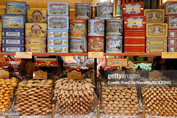 biscuits of the french brand la cure gourmande. - gourmande ストックフォトと画像