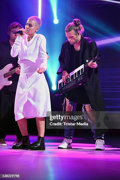 Frida Gold, Alina Sueggeler and Andreas Andi Weizel perform at the Webvideopreis Deutschland 2016 Show at Castello on June 4, 2016 in Duesseldorf,...