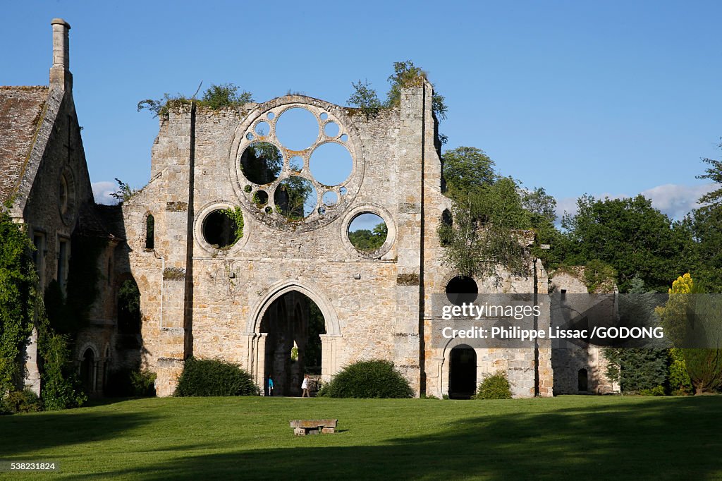 Les Vaux de Cernay abbey.