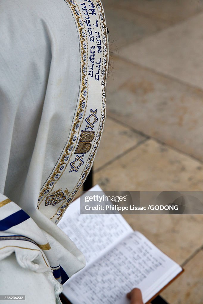 Faithful at the Western wall, Jerusalem.