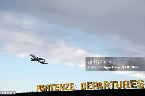 malpensa airport. - milan airport stock pictures, royalty-free photos & images