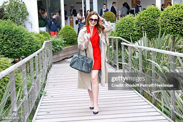 Actress Elsa Zylberstein attends Day Fifteen, Men single's Final of the 2016 French Tennis Open at Roland Garros on June 5, 2016 in Paris, France.