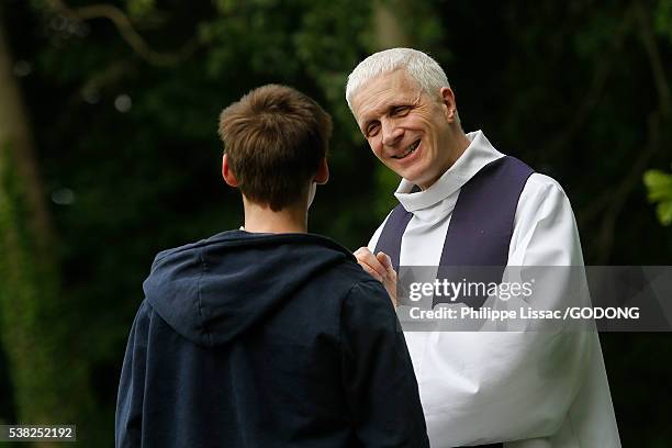 confession at the frat catholic youth camp. - frat boys stock pictures, royalty-free photos & images