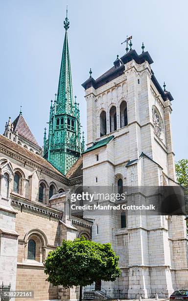 st. pierre cathedral geneva - st pierre cathedral geneva stock pictures, royalty-free photos & images