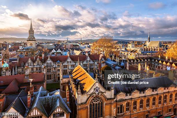 elevated view - oxford university stockfoto's en -beelden