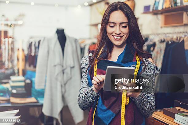 small business owner with digital tablet - artisan 個照片及圖片檔