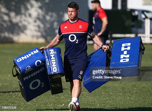 Andy Titterrell coach of England Saxons during a training session on June 3, 2016 in Durban, South Africa.