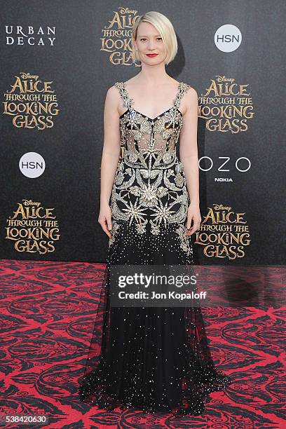Actress Mia Wasikowska arrives at the Los Angeles Premiere "Alice Through The Looking Glass" at the El Capitan Theatre on May 23, 2016 in Hollywood,...