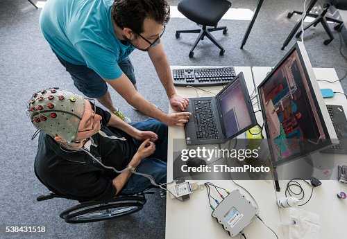 Experiment with Brain-Computer Interface (BCI) in neuroscience laboratory Experiment with Brain-Computer Interface (BCI) in neuroscience laboratory