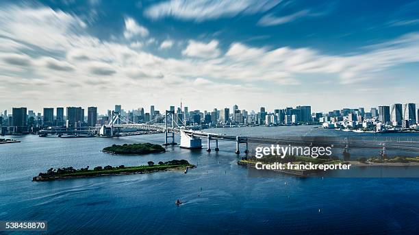 レインボーブリッジは、東京で日本 - 東京湾 ストックフォトと画像