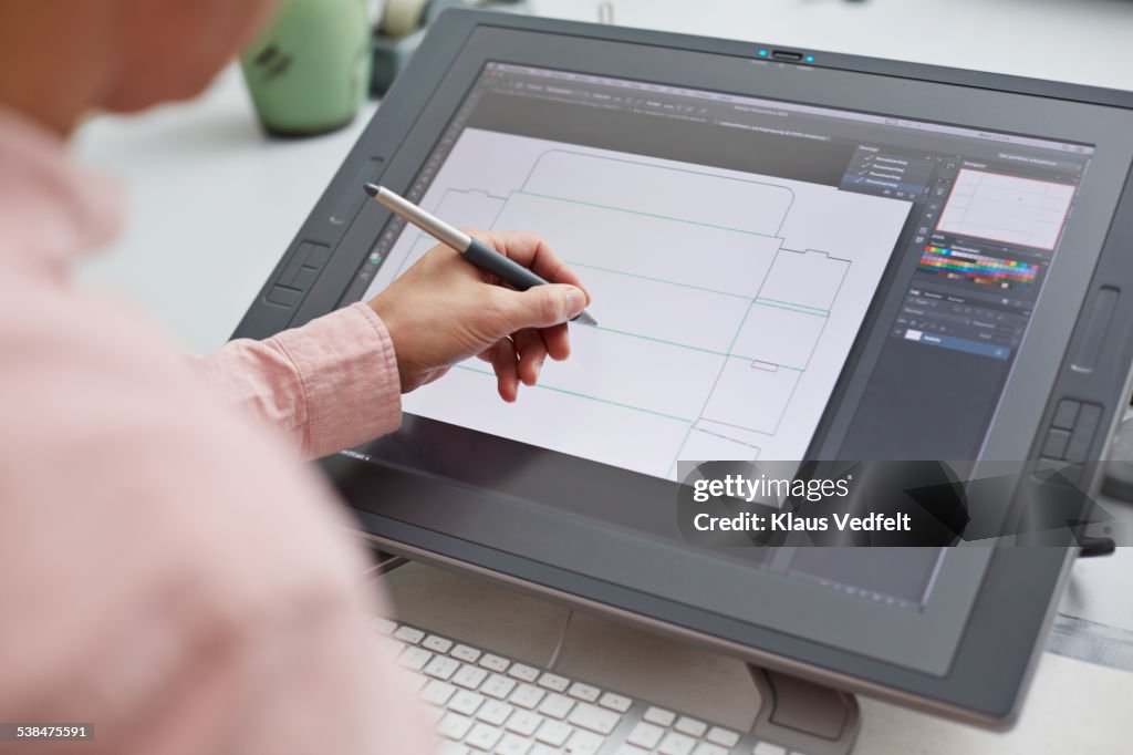 Creative working with digtal pen on screen